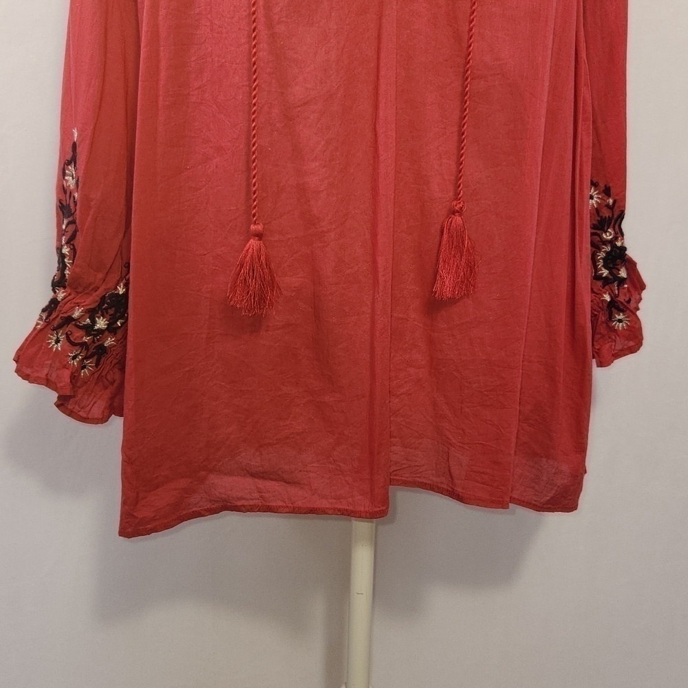 Alicia Pageboy M Red Aztec/Tribal Embroidered V-Neck Tassle Tie Front Boho Top - Picture 4 of 14